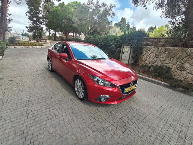 מודעת רכב מאזדה 3