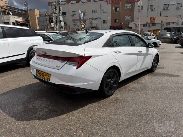 יונדאי אלנטרה