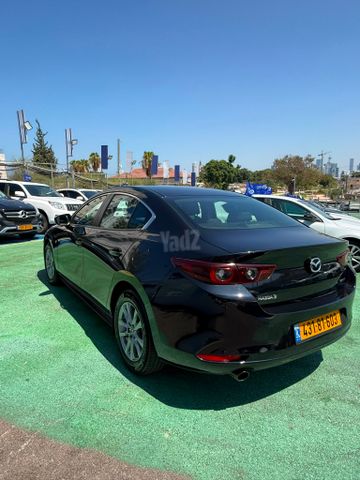 מאזדה 3