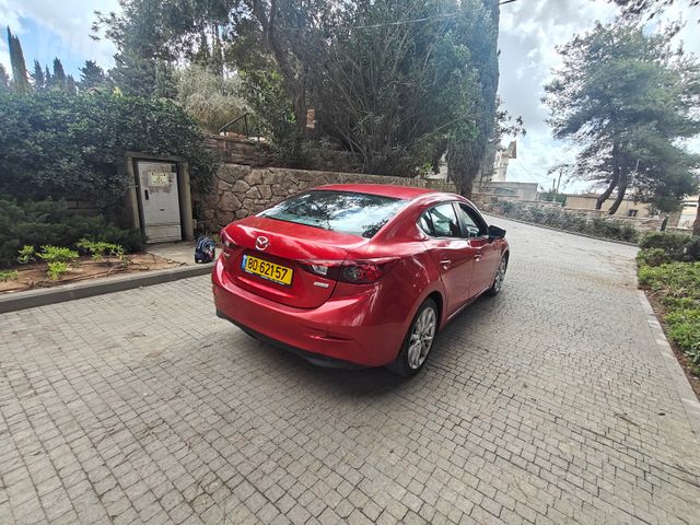 מאזדה 3