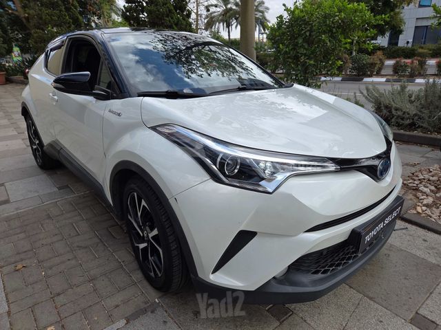 מודעת רכב טויוטה C-HR