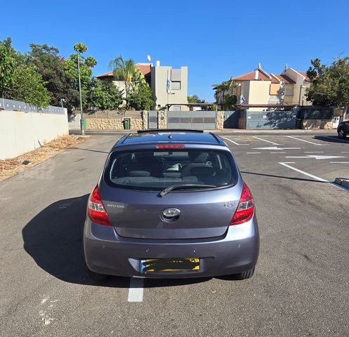 מודעת רכב יונדאי i20