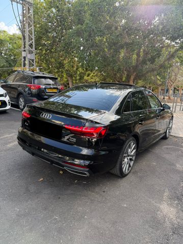 אאודי A4