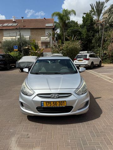 יונדאי אקסנט i25