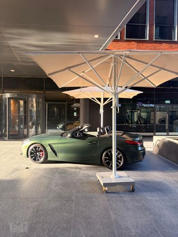 ב מ וו Z4
