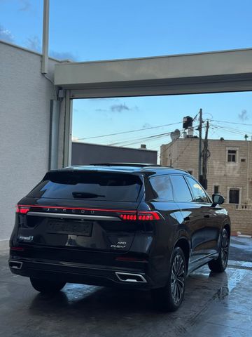 ג'אקו J8
