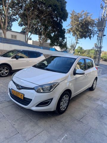מודעת רכב יונדאי i20