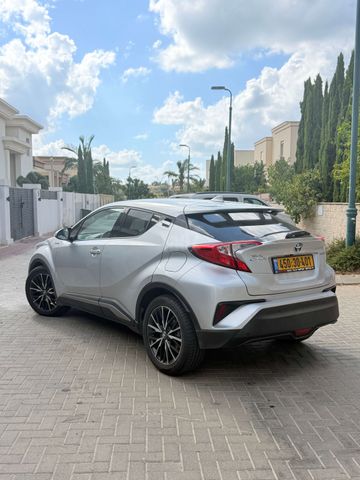 טויוטה C-HR