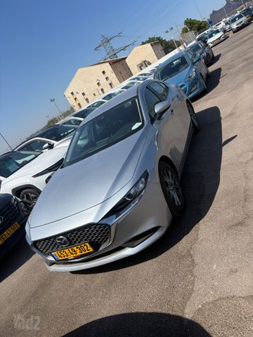 מודעת רכב מאזדה 3
