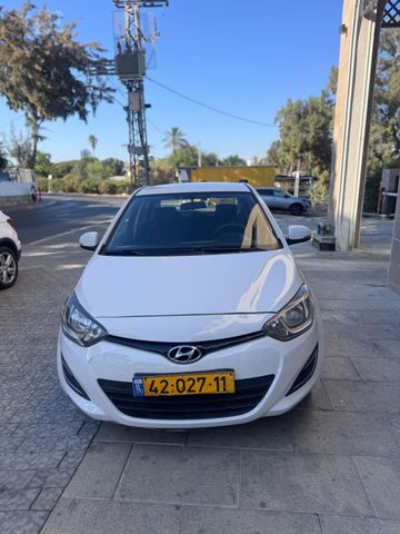 יונדאי i20
