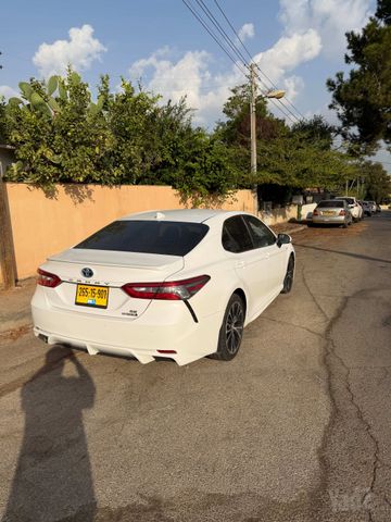 טויוטה קאמרי
