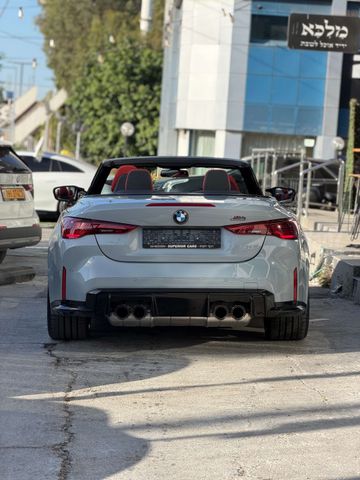 ב מ וו M4