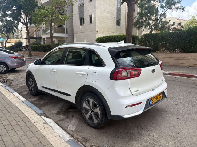 קיה נירו