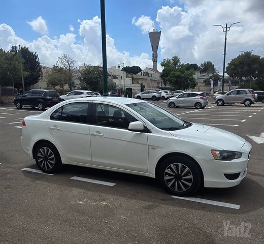 מיצובישי לנסר