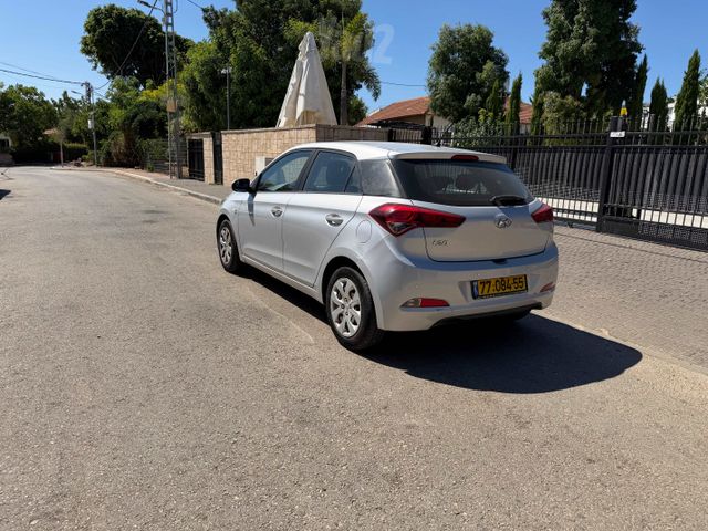 יונדאי i20