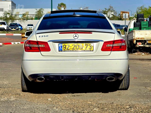 מודעת רכב מרצדס-בנץ E-class 2