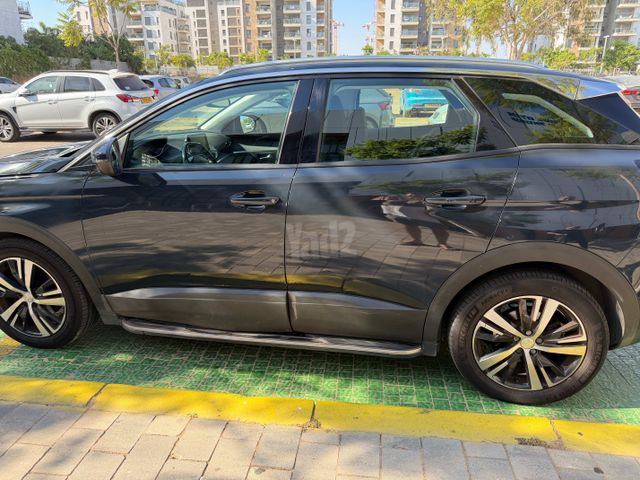 פיג'ו 3008