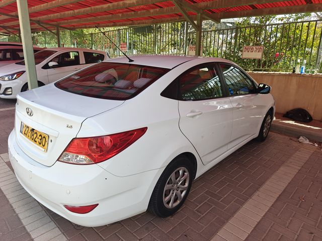 יונדאי אקסנט i25