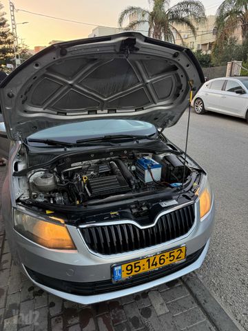 סקודה אוקטביה