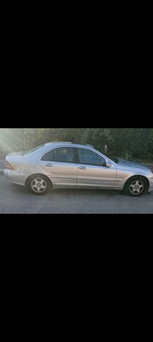 מודעת רכב מרצדס-בנץ C-class