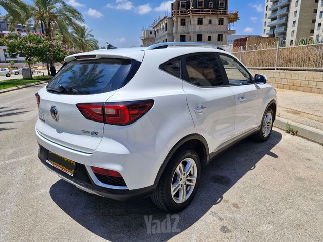 מודעת רכב אם ג'י ZS