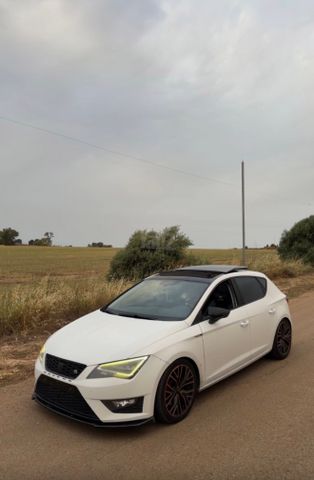 מודעת רכב סיאט לאון