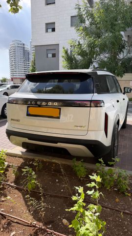 ג'אקו J7