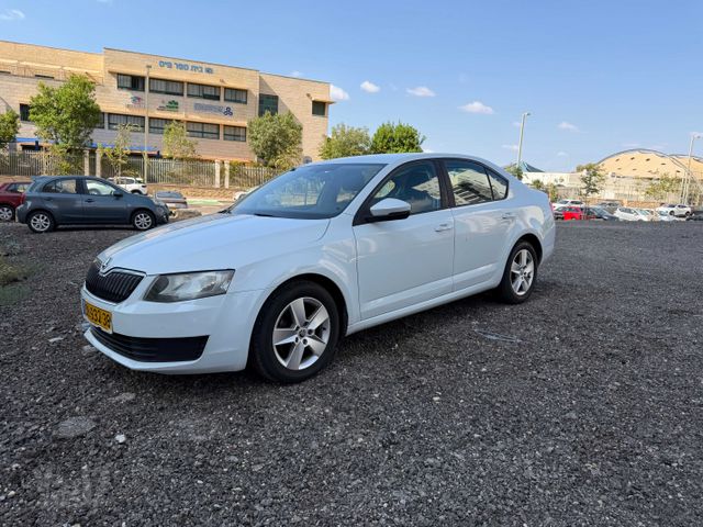 סקודה אוקטביה