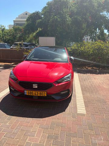 מודעת רכב סיאט לאון