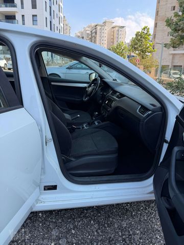סקודה אוקטביה