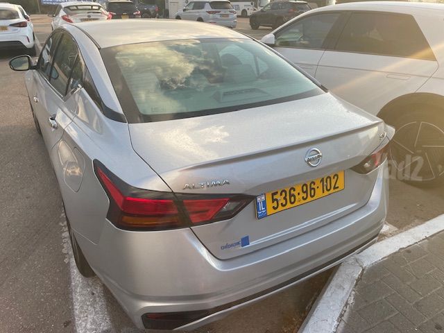 ניסאן אלטימה