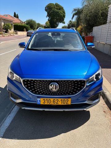 מודעת רכב אם ג'י ZS