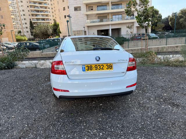 סקודה אוקטביה