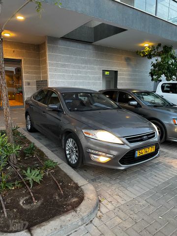 פורד מונדאו