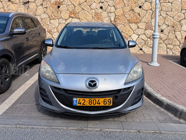 מודעת רכב מאזדה 3