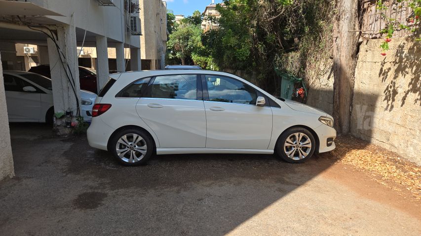 מודעת רכב מרצדס-בנץ B-class