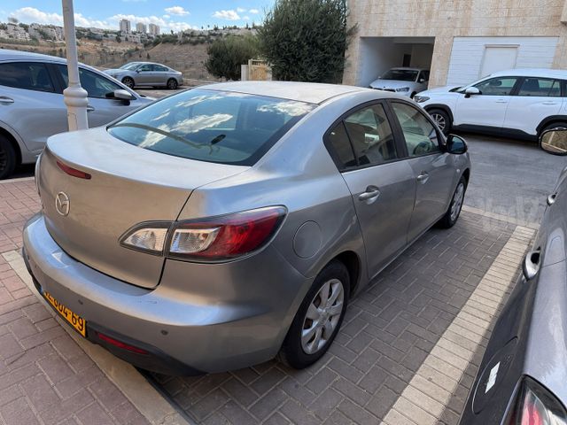 מאזדה 3