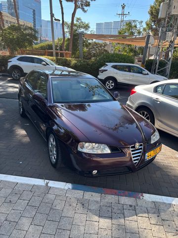 מודעת רכב אלפא רומיאו 166