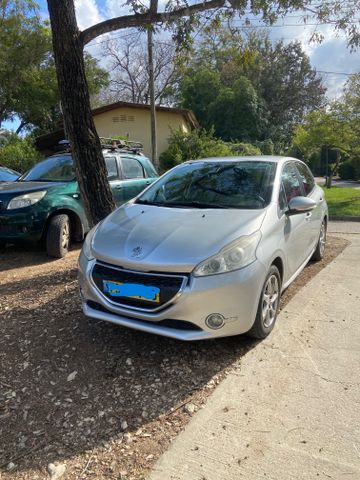 מודעת רכב פיג'ו 208