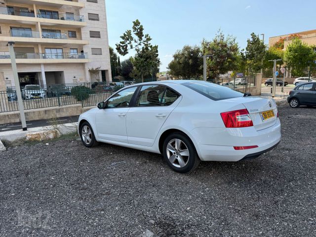 סקודה אוקטביה