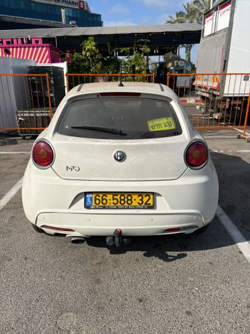 אלפא רומיאו מיטו
