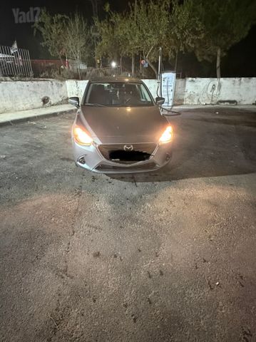 מודעת רכב מאזדה 2