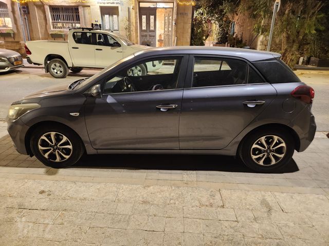 מודעת רכב יונדאי i20