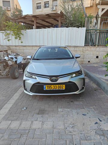 טויוטה קורולה