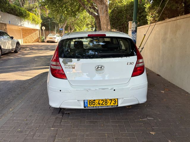 יונדאי i30