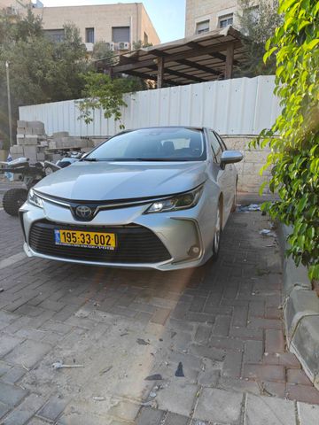 מודעת רכב טויוטה קורולה