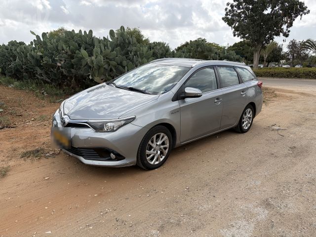 טויוטה אוריס