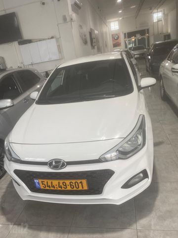 יונדאי i20
