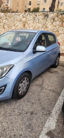 מודעת רכב יונדאי i20