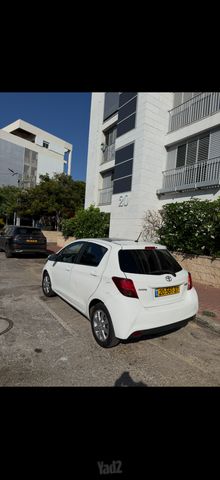 טויוטה יאריס